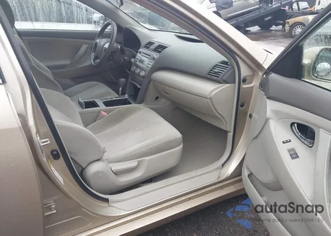 2011 Toyota Camry Le z USA, uszkodzony, nr VIN 4T1BF3EK3BU685203